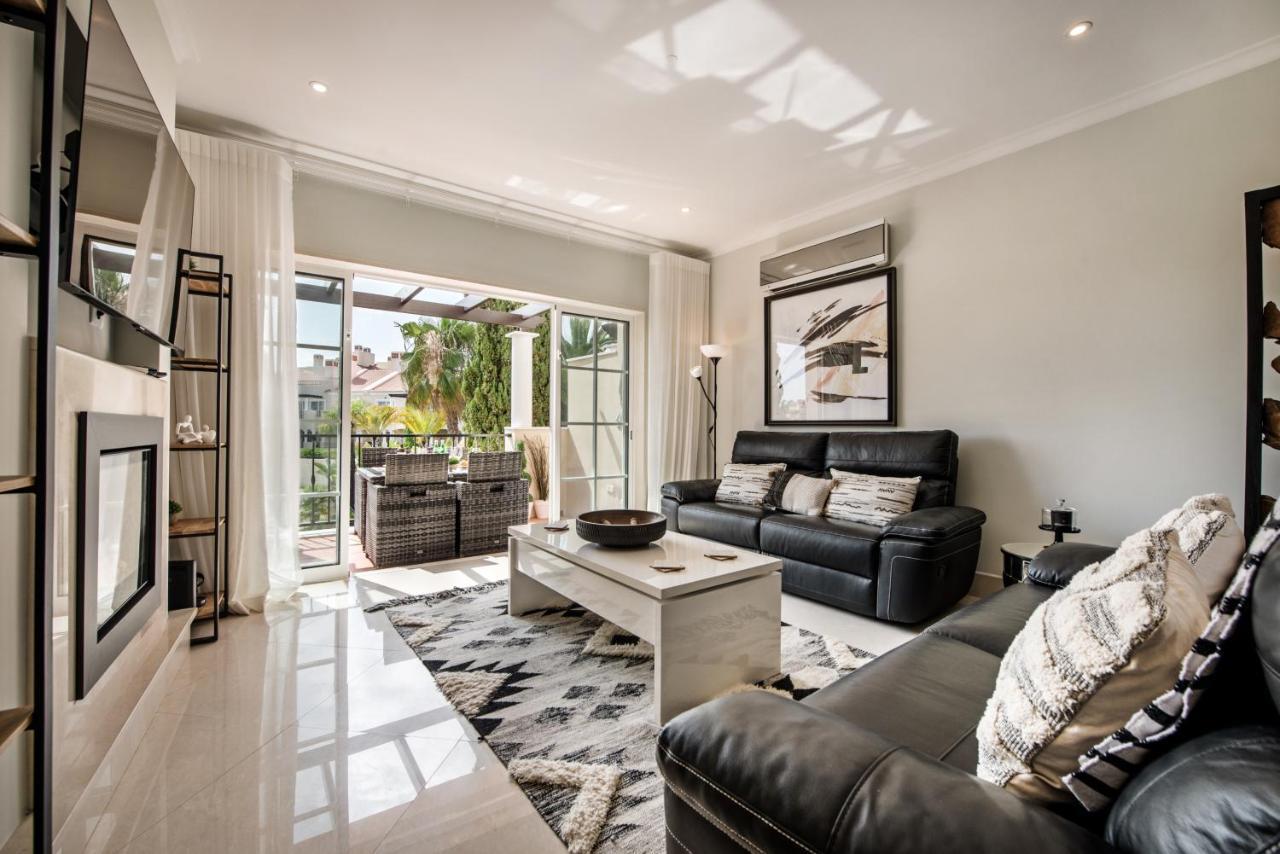 Luxury Apartment With Communal Pool And Terrace Quarteira Eksteriør bilde