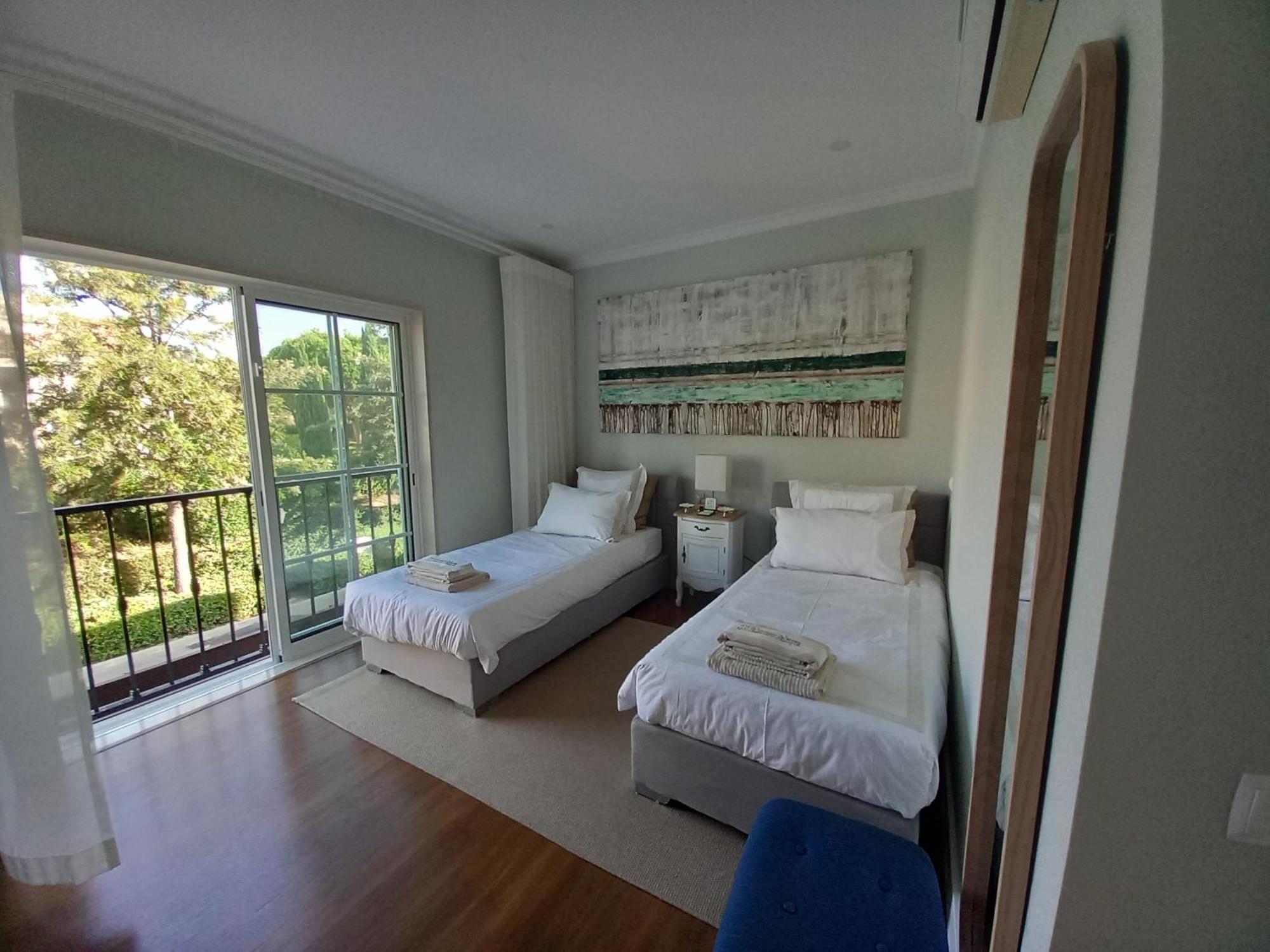 Luxury Apartment With Communal Pool And Terrace Quarteira Eksteriør bilde